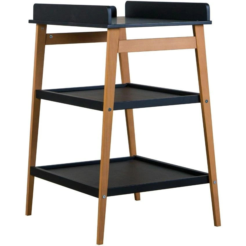 Černý přebalovací pult Quax Hip s bukovou podnoží 74 x 63 cm